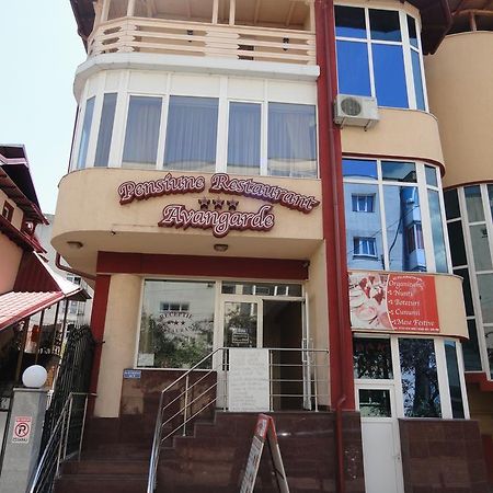 Pensiune Restaurant Avangarde Piteşti Buitenkant foto