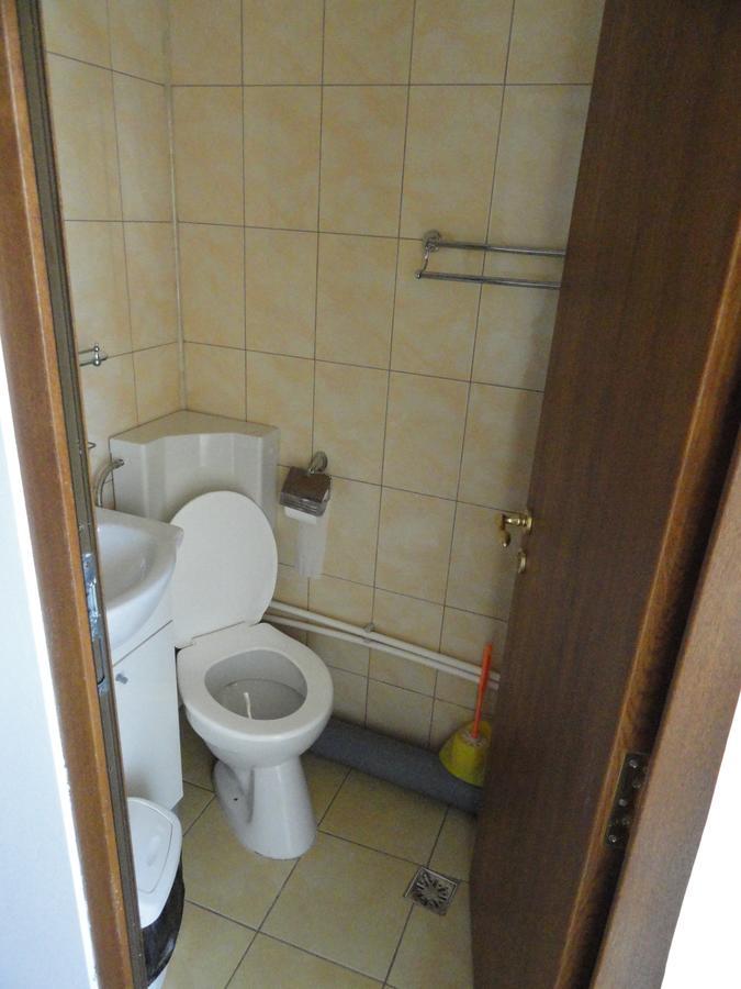 Pensiune Restaurant Avangarde Piteşti Buitenkant foto