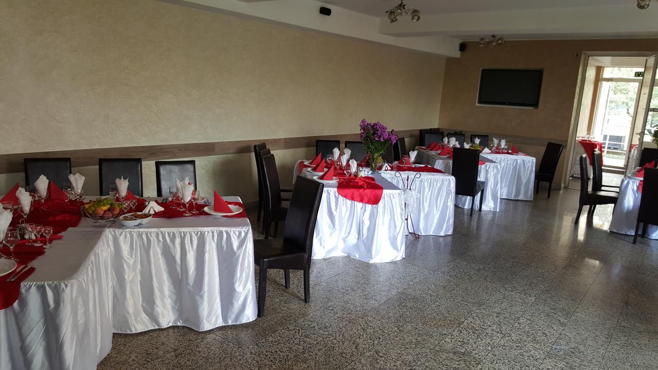 Pensiune Restaurant Avangarde Piteşti Buitenkant foto