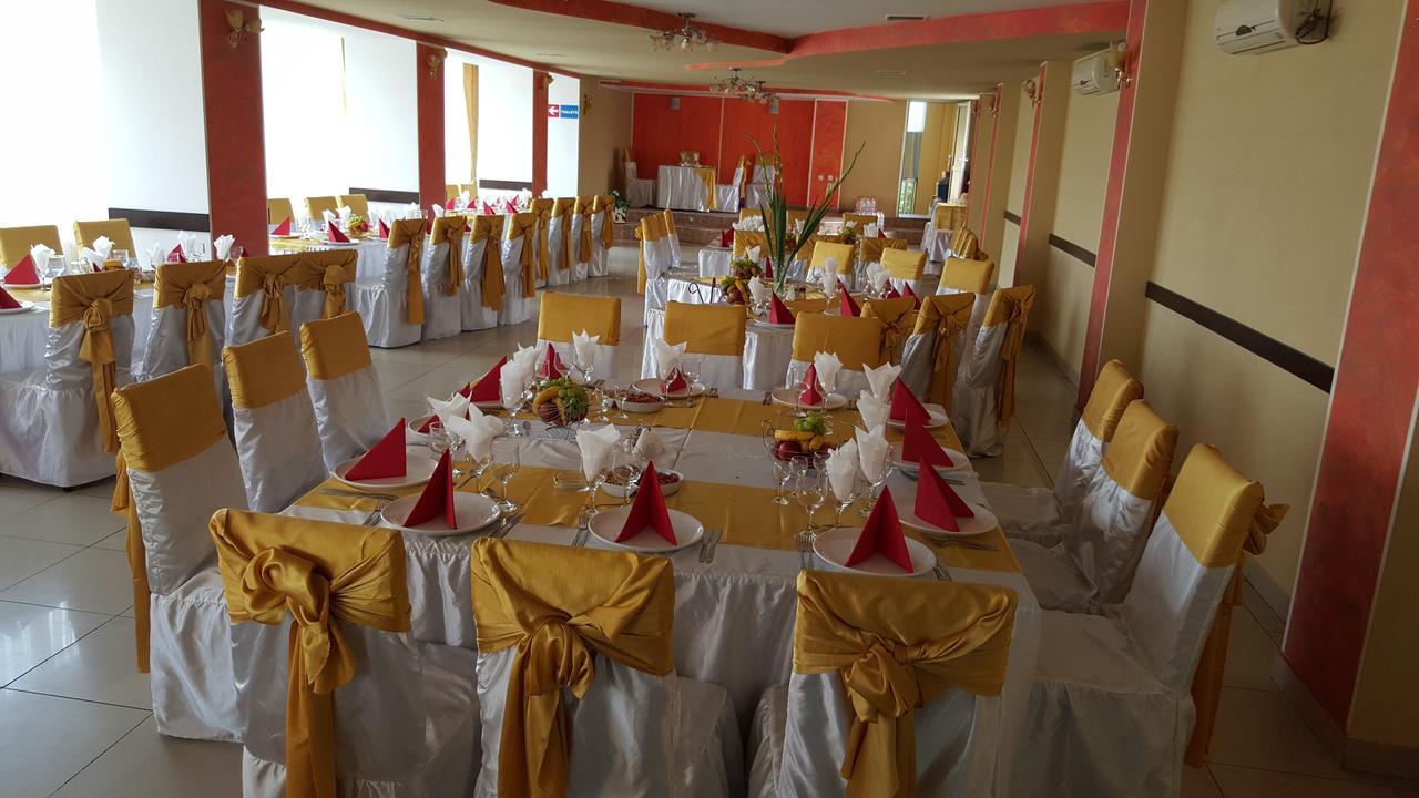 Pensiune Restaurant Avangarde Piteşti Buitenkant foto
